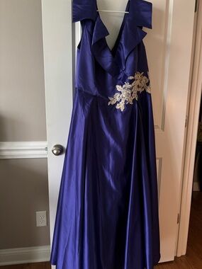 Purple Satin V-Neck Short Sleeve Maxi Dress with Waist Accent